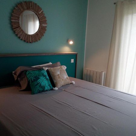 Les Palmiers - Vacation Home Saint-Xandre Luaran gambar
