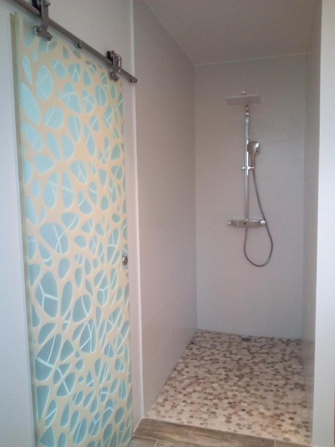 Les Palmiers - Vacation Home Saint-Xandre Luaran gambar