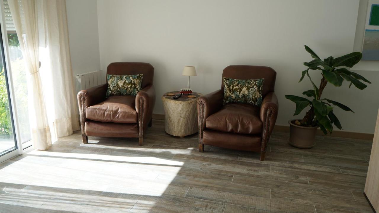 Les Palmiers - Vacation Home Saint-Xandre Luaran gambar